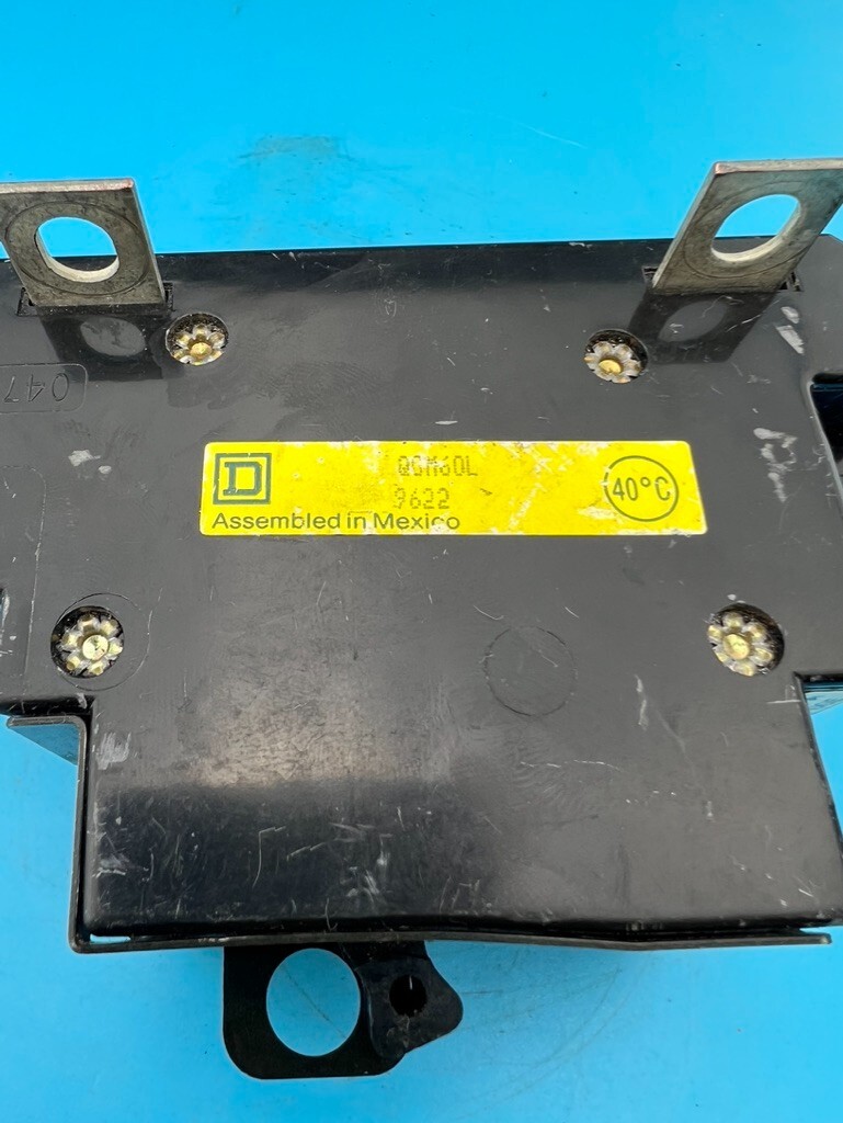Square D 60 Amp 2 Pole Type QOM1 Circuit Breaker 240VAC Bolt On QOM60L