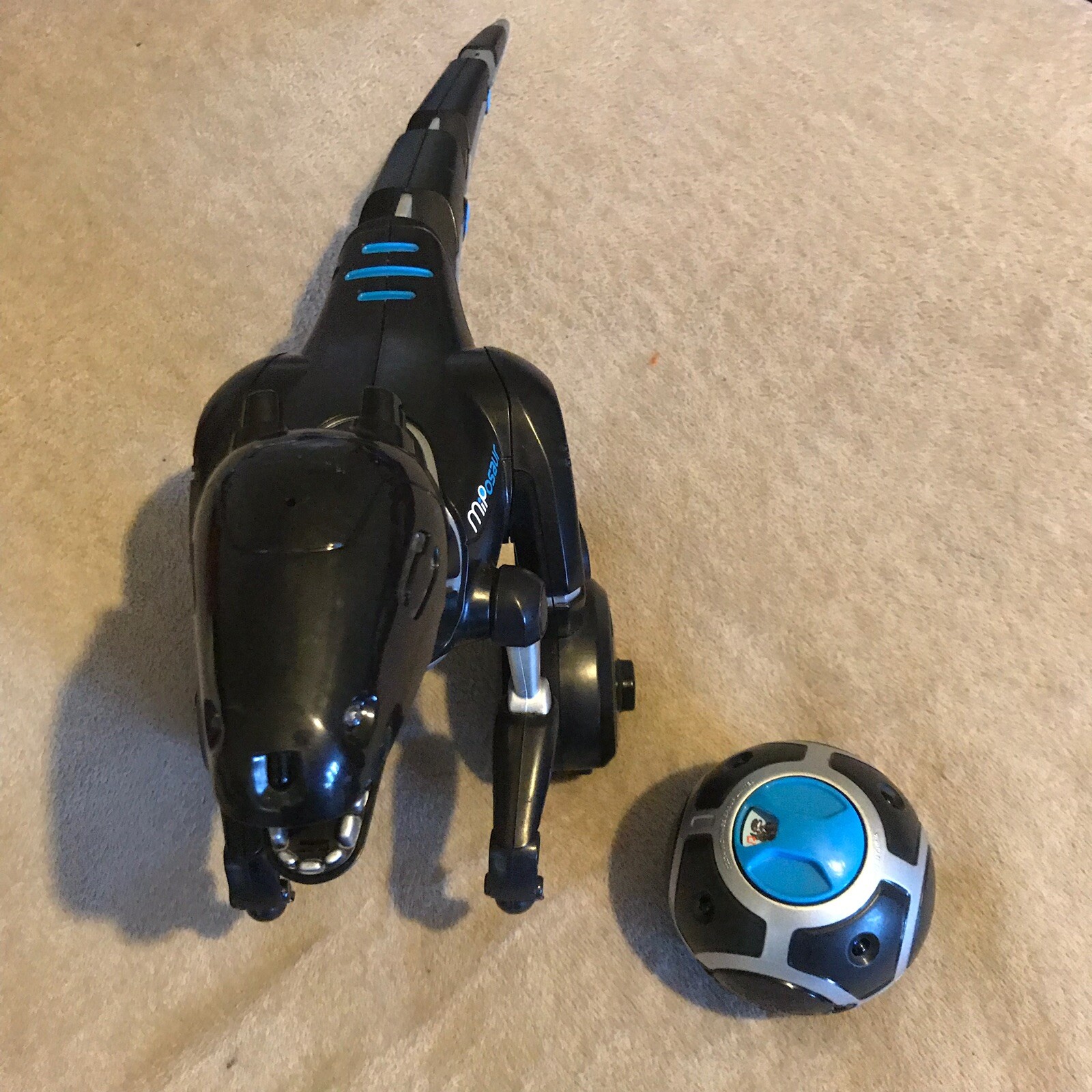 miposaur robot with trackball