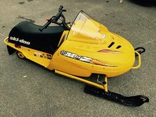 SKI-DOO BRAND NEW MINI Z 120 KIDS SNOWMOBILE WINDSHIELD 415092500 YEAR 1998-2002