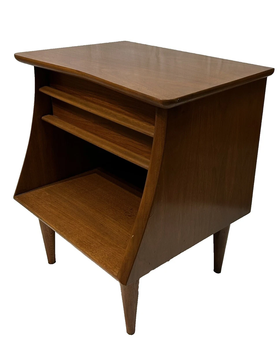 Thomasville Nightstand In Antique Nightstands (1950-Now) for sale