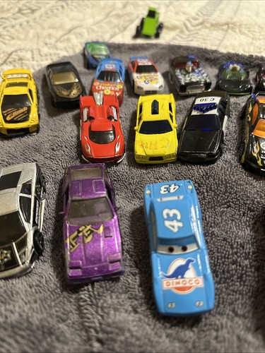 Vintage Hotwheels Lot Of 38 Loose Hot Wheel Cars & Trucks Collectables 1978-2009 - Picture 22 of 24