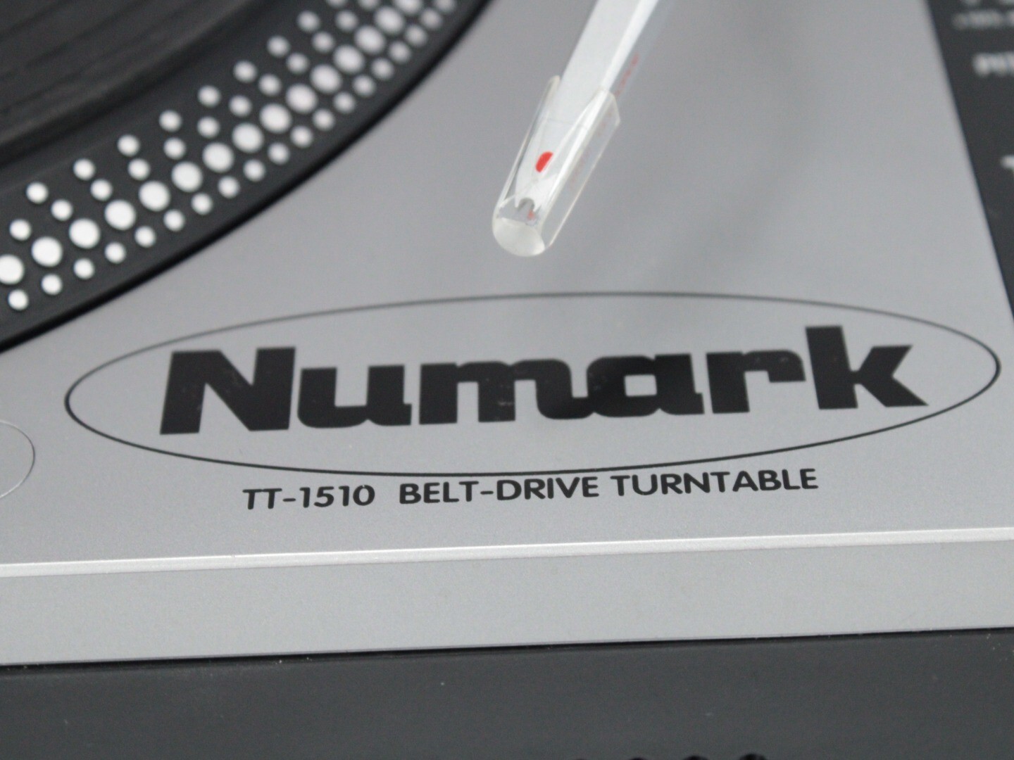 NUMARK TT1510 BeltDrive Studio Turntable Record Player Silver/Black