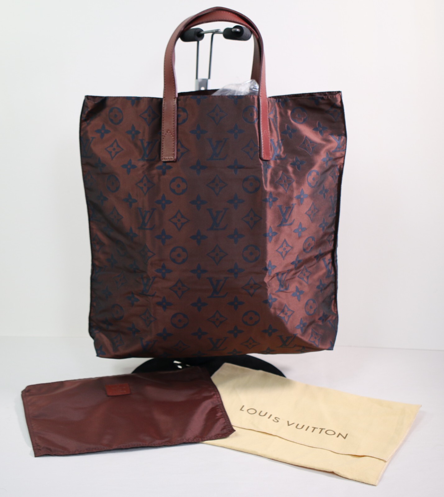 RARE Louis Vuitton Monogram Cabas Escapade Red Burgundy Nylon Fabric Tote  Bag