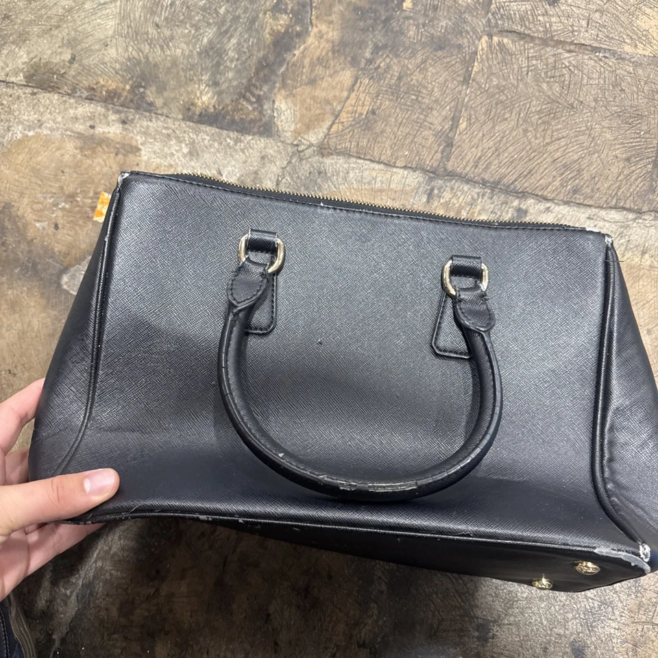 PRADA Galleria Saffiano Leather Bag Medium In Black - Image 2 of 4
