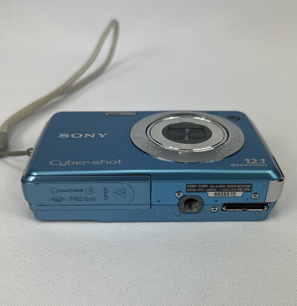 Sony Cyber-Shot DSC-W220 12.1MP Blue Digital Camera AS IS for