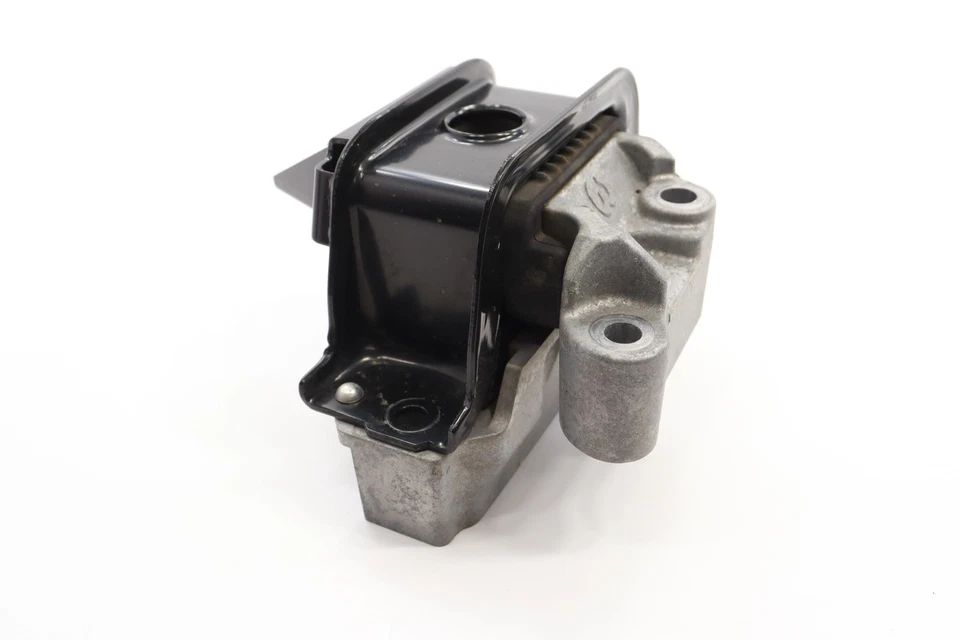 2014-2020 MITSUBISHI OUTLANDER 2.4L ENGINE RIGHT FRAME MOUNT SUPPORT BRACKET OEM - Image 3 of 4