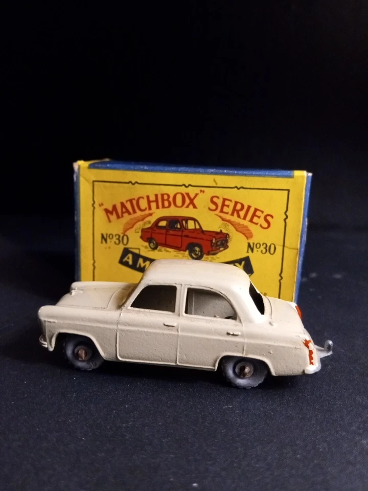 Matchbox #30A Ford Prefect 1956 Grey Metal Wheels VNM In Solid Original B2  Box - Image 3 of 4