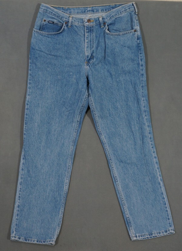 UC14453 **LEE** MADE IN U.S.A. STRAIGHT LEG JEANS 38X32 (msr 34