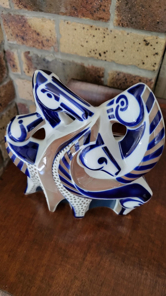 Sargadelos Wild Horses Modern Sculpture in Porcelain. Ships
