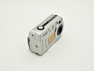 Sony Cyber-shot DSC-P32 Digital Camera   Works, Lens Cover Stuck, As-Is, Japan