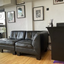 Mirror Waiting Sofas And Reception desk
