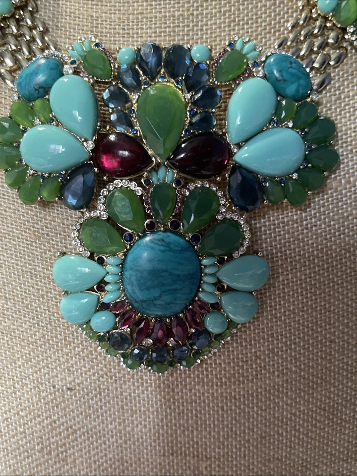 Collar Banana Republic llamativo verde turquesa púrpura pedrería pasarela babero Foto 2 de 4