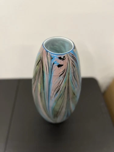 Peacock Feather Vase Multi Colored Blue 20 Inch Tall - Picture 2 of 2