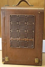 Vintage Revere S-16 16mm Sound Movie Projector w/Case In Nice Condition