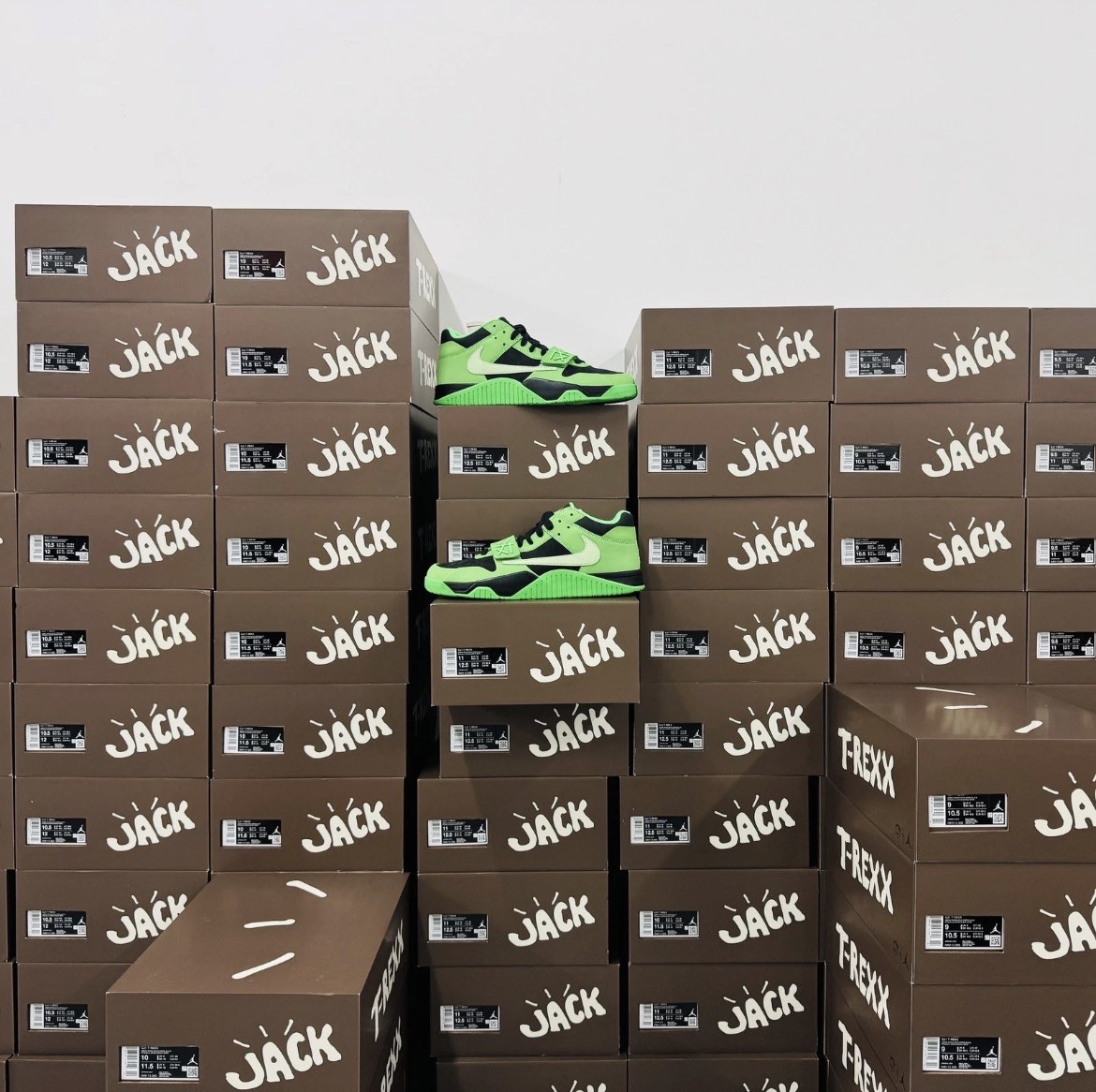 Travis Scott x Jordan Jumpman Jack TR 'Green Spark' IM9113-300