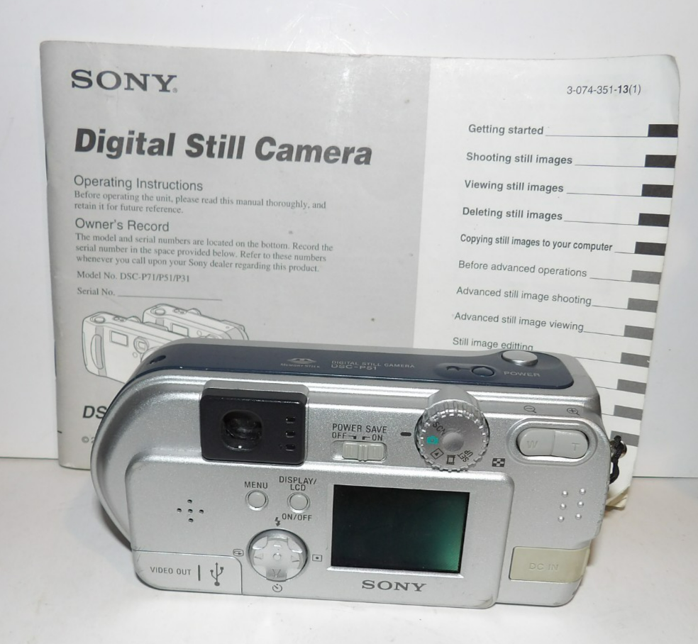 Vintage Sony Cybershot Cyber-Shot Digital Camera W/Manual & Memory