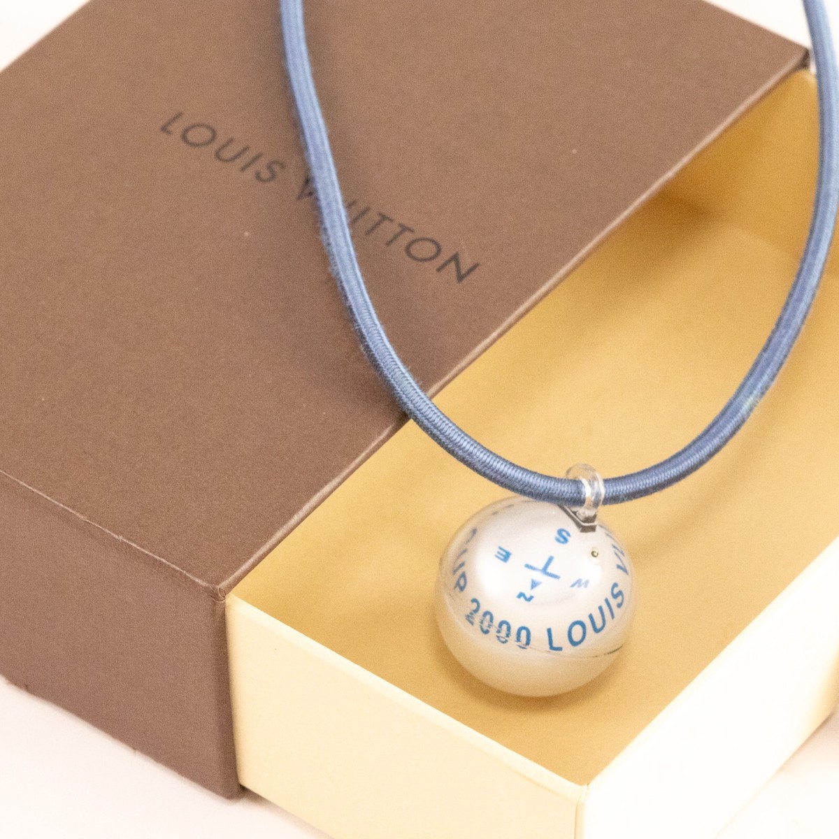 LOUIS VUITTON Vuitton Cup 2000 Compass Choker Necklace