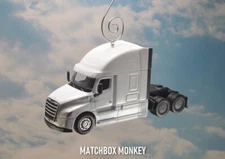 Freightliner Cascadia Semi Tractor Sleeper 1/64 Custom Christmas Ornament Adorno