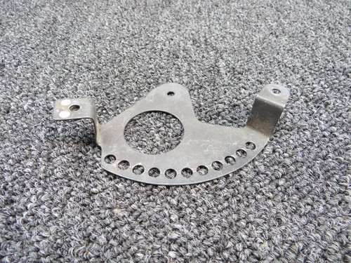 0713314-1, 0713315-6 Cessna 182Q Cowl Flap Control Cable Bracket w Lever - Picture 5 of 12