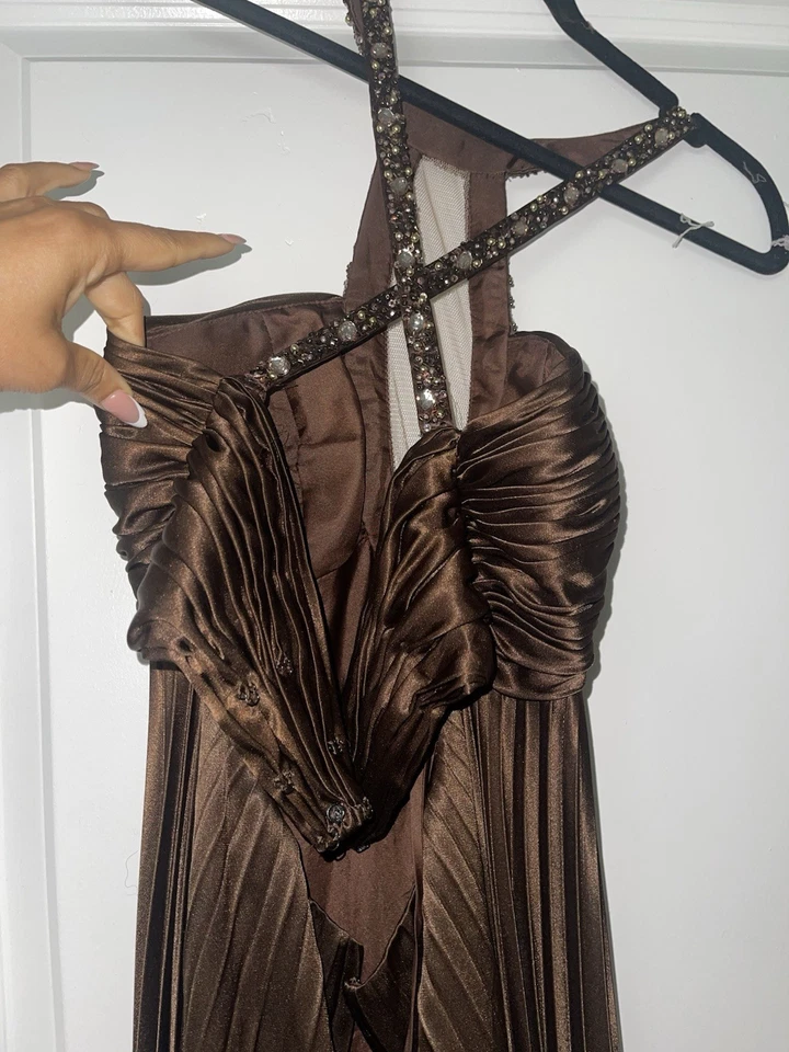 Vestido Mandalay Bay para mujer pequeño marrón invitada de boda Foto 2 de 4