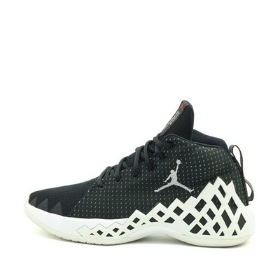 Jordan Herren Team Diamond Mid Sneaker Schwarz Dämpfung Basketballschuhe EU 42.5