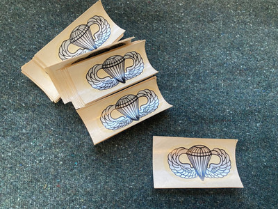 Original 40s/Korea/Vietnam US Forces Parachute Wing Water Transfer Helmet Decal