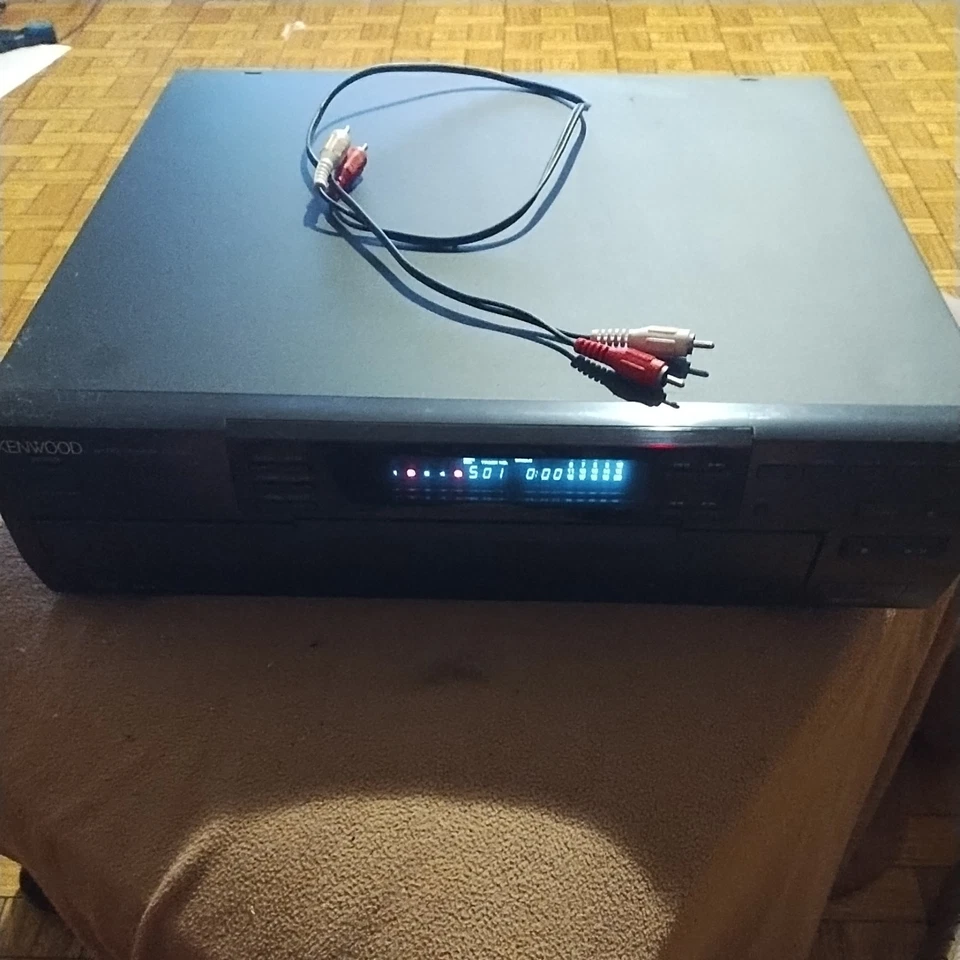 Kenwood CD-203 5 Disc CD Changer Player NO Remote - Image 2 of 3