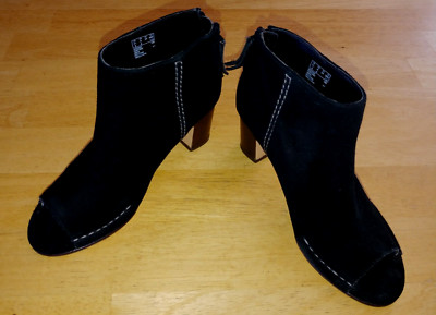 CLARKS PLUS CUSHION LADIES BLACK ANKLE OPEN TOE 2.5'' HEEL BOOTS-6M-WORN ONCE