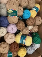 Herrschners WORSTED WEIGHT Yarn - several colors to choose from!