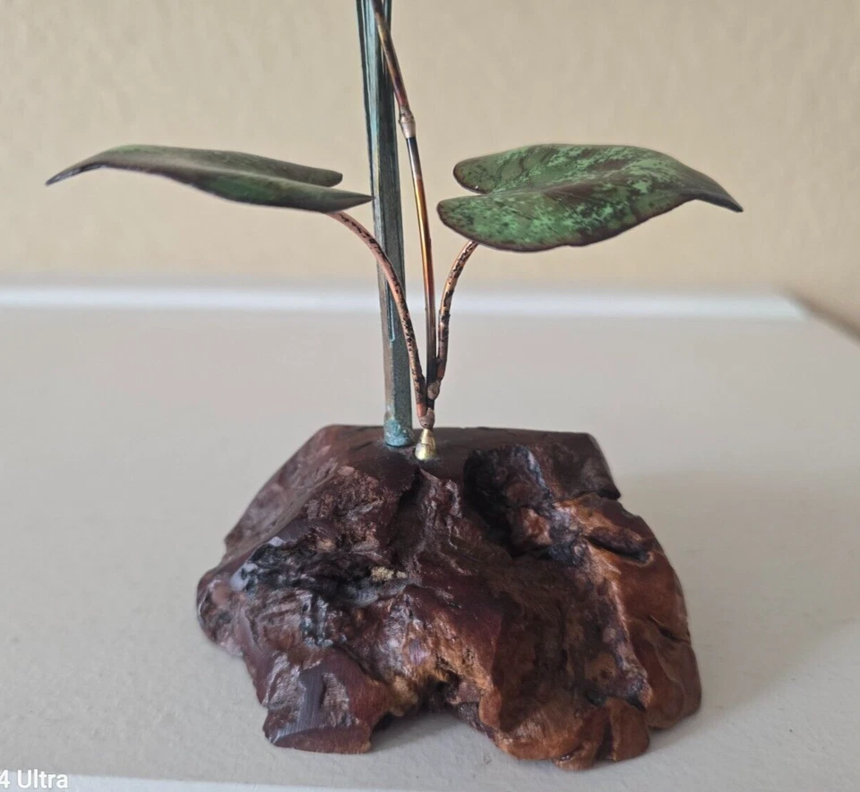 Mesa Bovano Hecha a Mano Azul Amarillo Flores sobre Madera Manzanita 7 1/4"X3.5" Foto 4 de 4