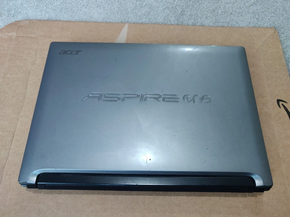 Acer Aspire One AOD260 Laptop Intel Atom N450 2gb Ram - Image 2 of 4
