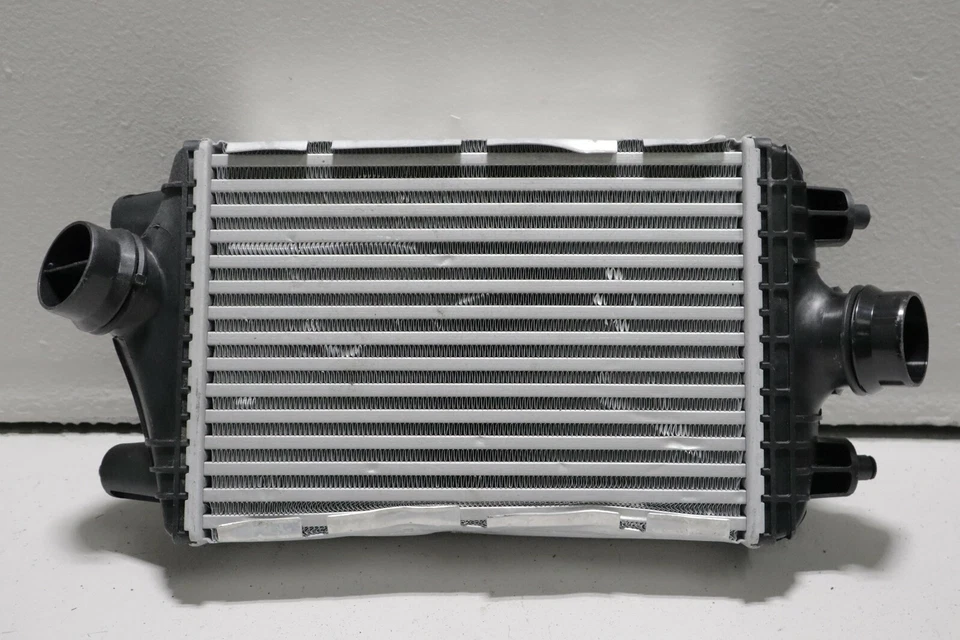 Оригинальный правый воздушный интеркулер со стороны пассажира Porsche 991 911 Turbo 2014–2019 годов выпуска - Изображение 2 из 4