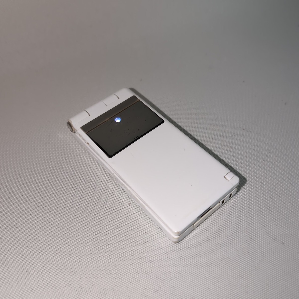 Panasonic - 送料込！安心の初期不良10日保証付♪未使用品☆P-03A:ホワイト:本体のみ ムスビー｜あんしんの初期不良10日保証/無期限ロック保証付♪未