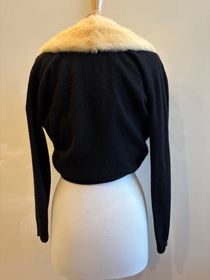 VTG Quality House 100% Cashmere Black Sweater W/ Detachable Cream Fur Collar SM - Image 2 of 4