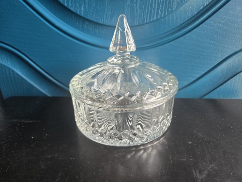 Vintage Indiana Glass Princess Pattern Clear Candy Dish with Spikey Lid. - Picture 2 of 19