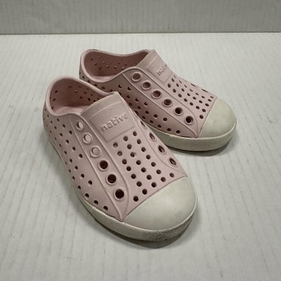 Native Jefferson Slip On Shoes Girls Size 5 Pink Slip On Perforated Rubber Water