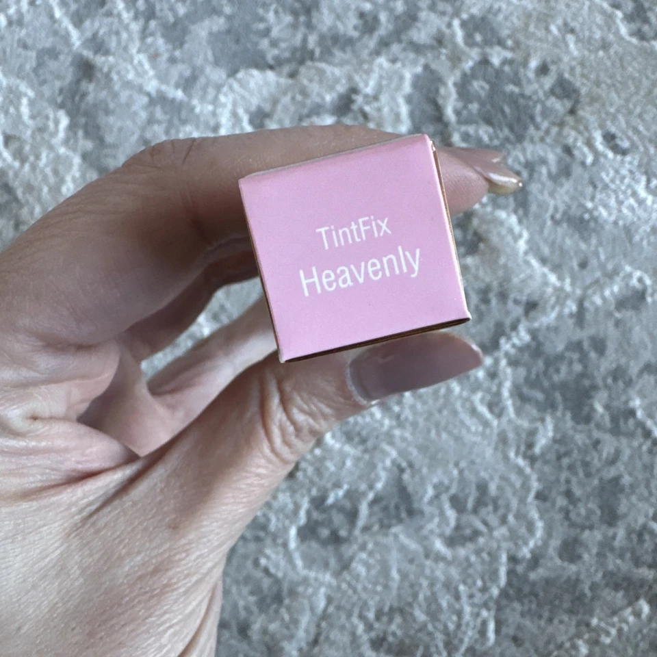 Pixi Beauty TintFix Satin Lip Tint | HEAVENLY| Hydro Matte Stain Ácido Hialurônico - Imagem 2 de 4