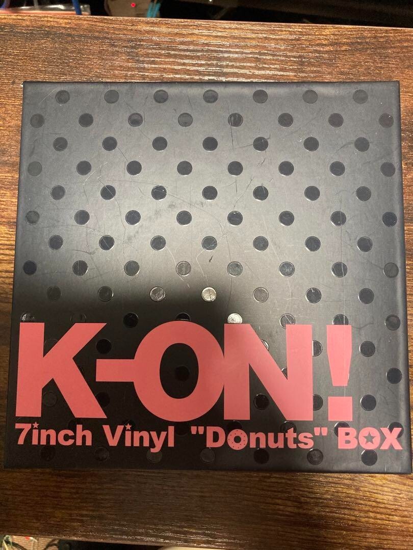 けいおん！ K-ON! 7inch Vinyl Donuts BOX レコード Amazon.co.jp: けいおん! K-ON! 7inch Vinyl Donuts Box レコード