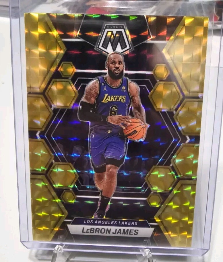 2022-23 Panini Mosaic LeBron James REACTIVE YELLOW PRIZM SP Lakers #98 🔥