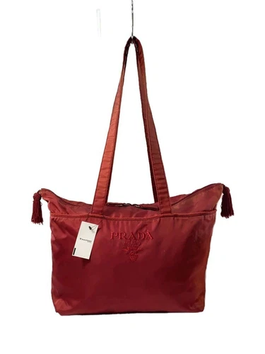 Sac fourre tout PRADA nylon rouge occasion