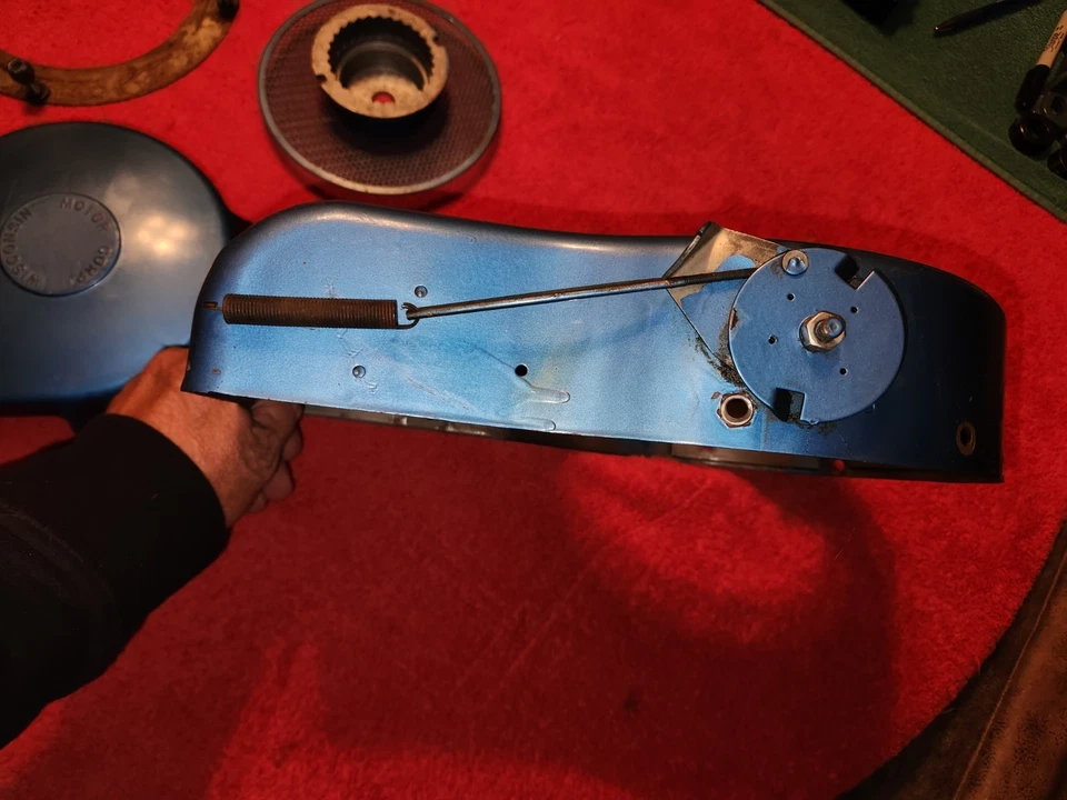 1967 Wisconsin S-7D Parts Lot. Recoil Starter, Blower Housing, Starter Cup Used - Image 3 of 4