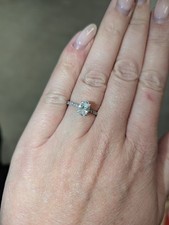 Albelini Lab created Diamond Oval Solitaire Vs2 G Colour 0.95 Carat Size M