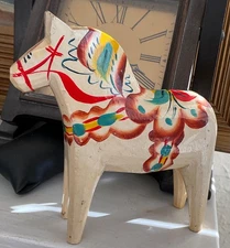 Vintage SWEDEN CARVED WOODEN DALA HORSE Red Tail Hand Painted 5” AS IS