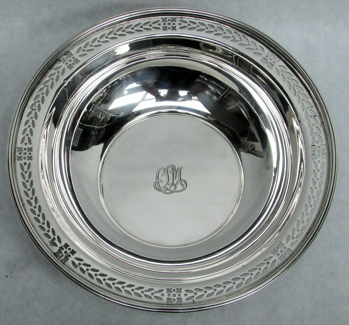 TIFFANY & CO(ティファニー)STERLING SILVER ボウル TIFFANY & CO 1926 STERLING SILVER RETICULATED RIM 6 3/8
