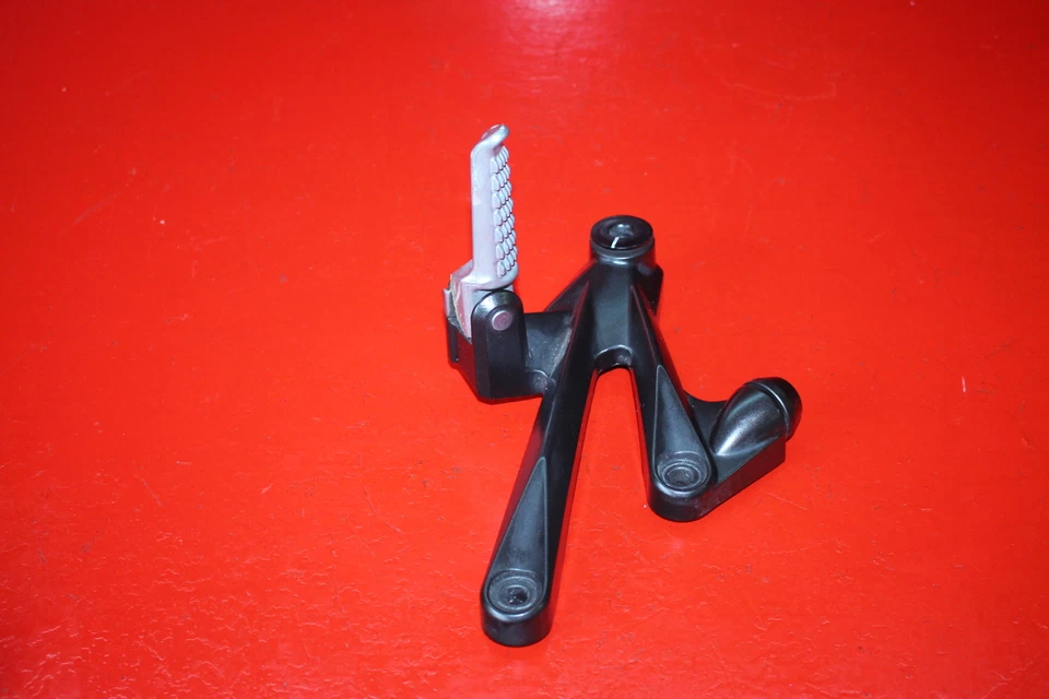 06 07 08 09 10 11 KAWASAKI NINJA ZX-14 ZX14 RIGHT REAR PASSENGER FOOT PEG - Изображение 2 из 4