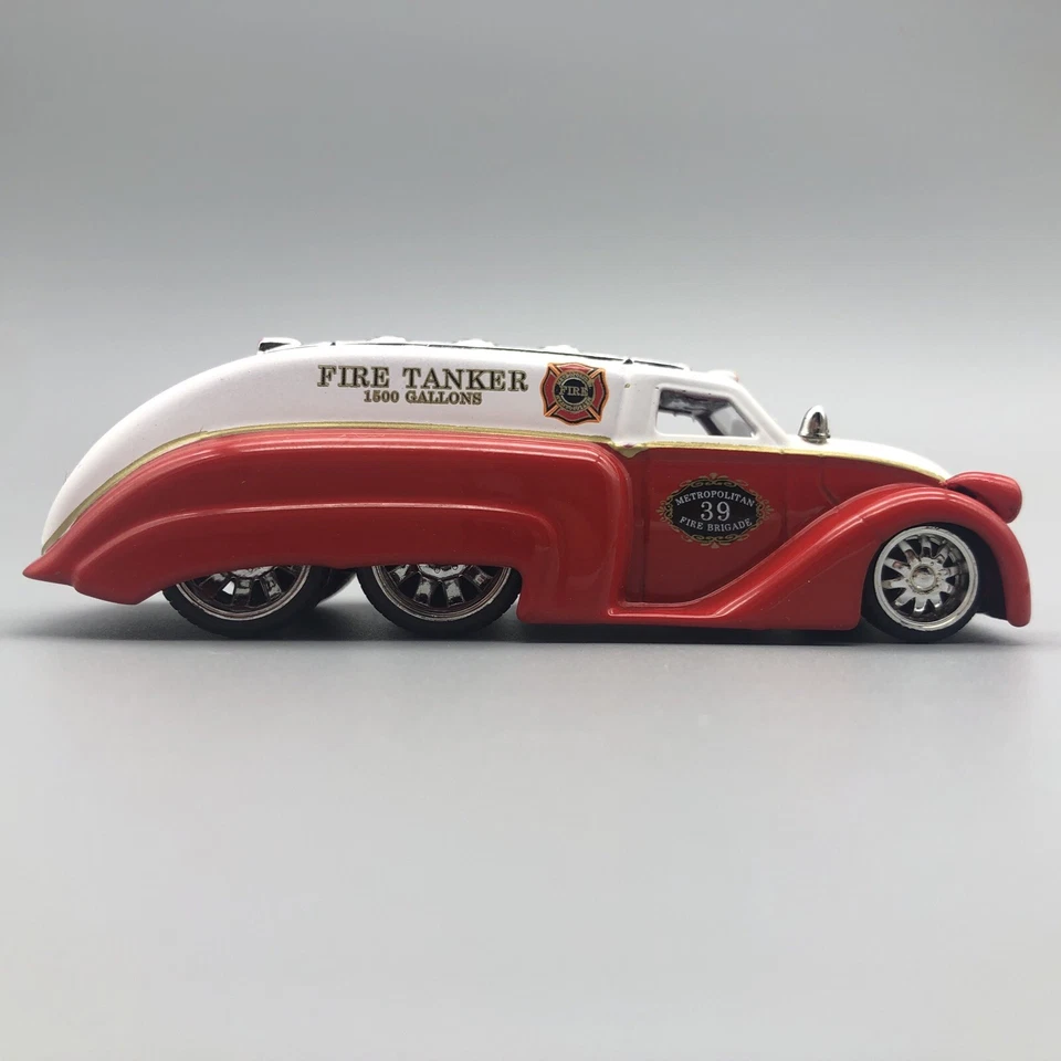 Jada D-Rods 1939 '39 Dodge Airflow Fire Tanker Rojo & Blanco Diecast Escala 1/64 Foto 2 de 4