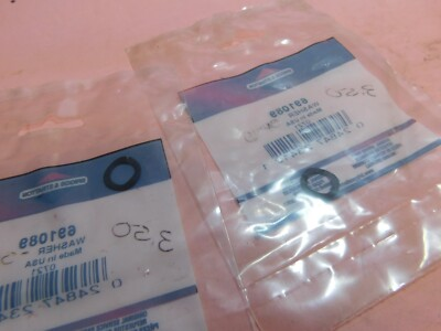 #ad GENUINE BRIGGS AND STRATTON WASHER SET OF 2 # 691089 BOX 2077 L $7.95
