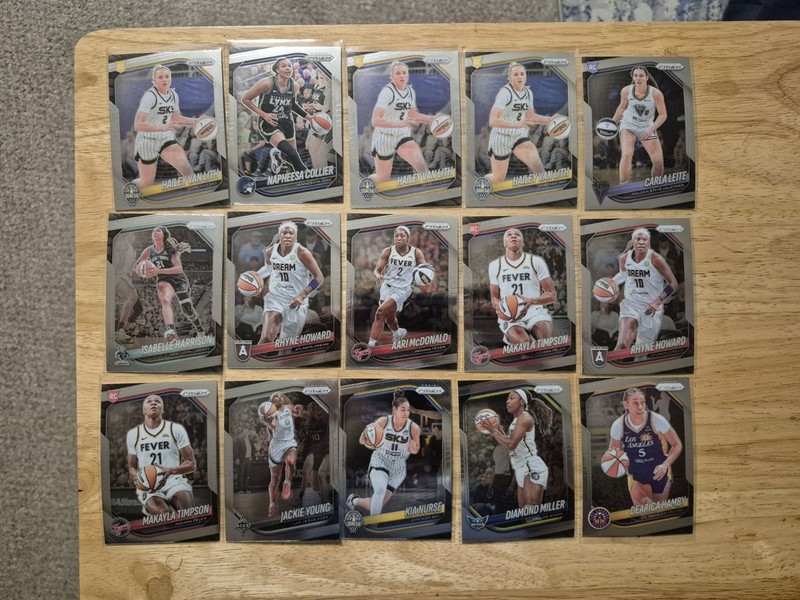 2025 WNBA Prizm 116 Card Lot (Reese, Hull, Van Lith)