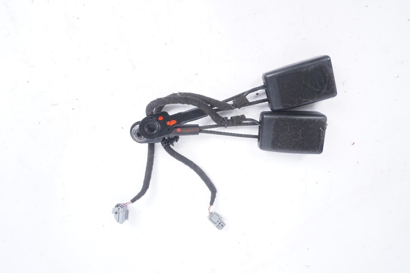 2014-2019 Maserati Ghibli Front Seat Belt Buckle Latch  Left & Right  OEM