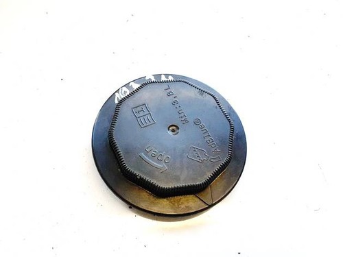 Adblue tank cap